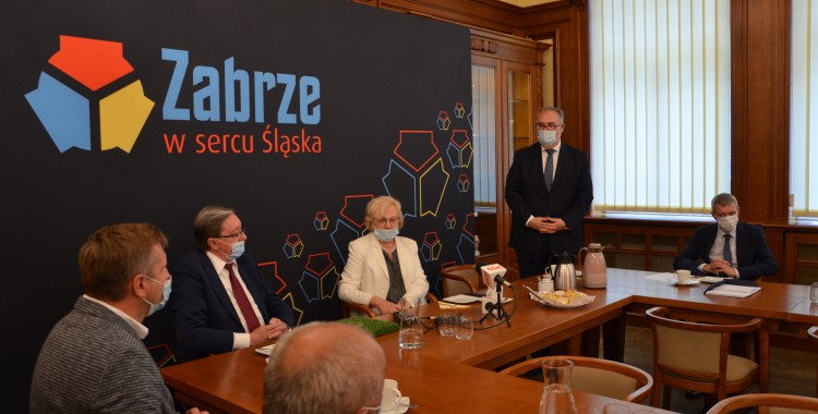 Przebudowa nawierzchni sportowej areny Hali Widowiskowo-Sportowej przy ul. Matejki 6 w Zabrzu